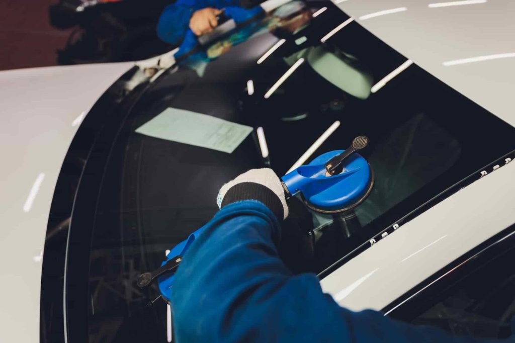 Expert Hands, Clear Vision Professional Mobile Windshield Replacement